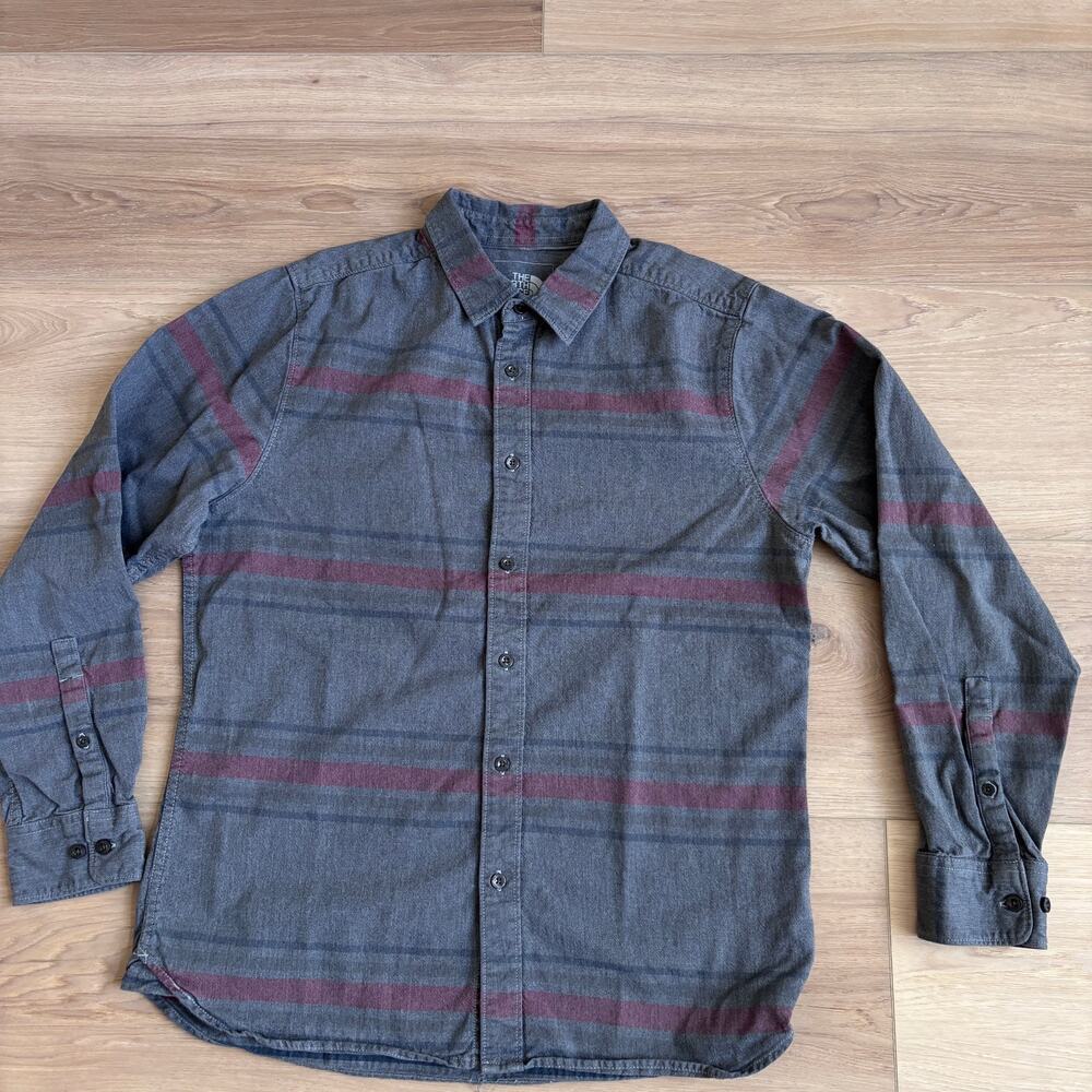 The North Face | Men's Cotton Flannel Approach Plaid Button Down Shirt Size M